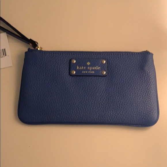 kate spade Handbags - Kate spade wristlet with tags still on !